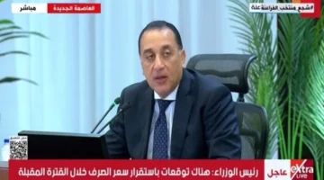 رئيس الحكومة يتفقد توافر السلع الأساسية في سوق العبور قبل مؤتمره الصحفي